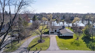 4274 Wendell Rd, West Bloomfield, MI 48323