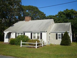 7 Lewis Ln, Harwich Port, MA 02646