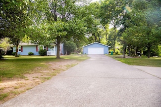 70085 Elkhart Rd, Edwardsburg, MI 49112