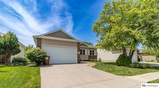 1933 Redstone Rd, Lincoln, NE 68521