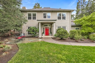 1464 Oregon St, Ashland, OR 97520