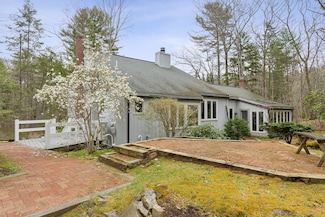 12 Bufflehead Cove Ln, Kennebunk, ME 04043