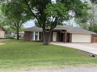 206 Casas Del Sur St, Granbury, TX 76049