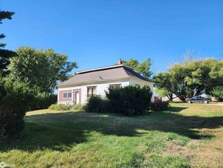 503 S Main St, Holstein, IA 51025