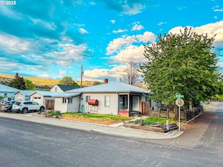 227 NW 2nd Ave, John Day, OR 97845