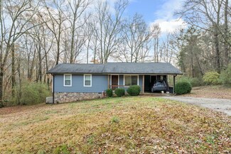 549 Omega Dr, Powells Crossroads, TN 37397