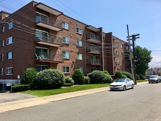 10 Foster St Unit 401, Wakefield, MA 01880