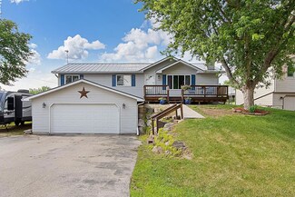 316 Mcmillan Rd, Poynette, WI 53955