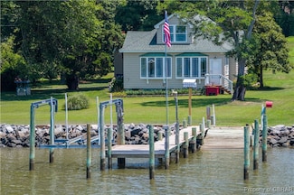 5084 Weaver Ln, Gloucester, VA 23061