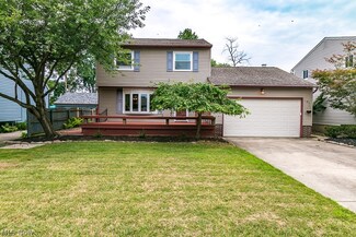 35638 Admiral Dr, Eastlake, OH 44095