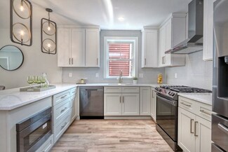 35 Leyden St Unit 8, Boston, MA 02128