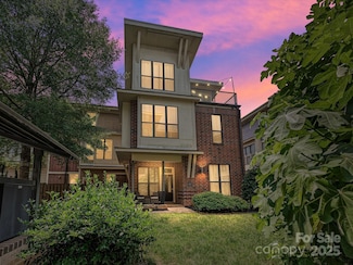 956 Warren Burgess Ln, Charlotte, NC 28205