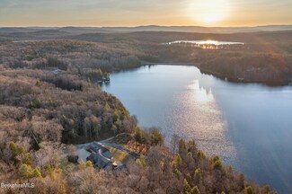 707 Stratford Rd, Great Barrington, MA 01230