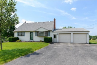 3558 Golden Key Rd, Kempton, PA 19529