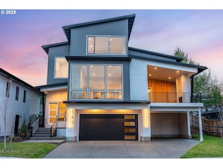 565 W U St, Washougal, WA 98671