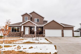 5475 35th Ave S, Fargo, ND 58104