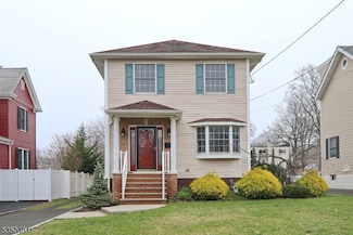 207 Walnut Ave, Cranford, NJ 07016