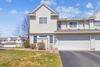 7875 Harvest Ln, Chanhassen, MN 55317