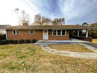 1142 Liberty Dr, Thomasville, NC 27360