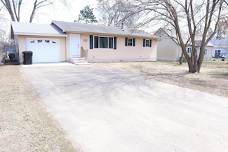 1106 8th Ave N, Princeton, MN 55371