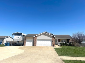 621 Persimmon Pkwy, Hebron, IN 46341