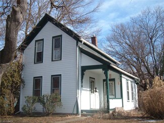 213 Gale St, Akron, OH 44302