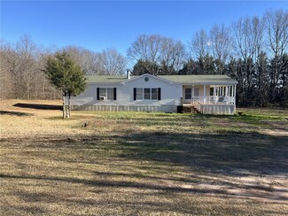 296 Fish Camp Rd, Easley, SC 29642