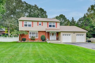 12 Addison Rd, Howell, NJ 07731