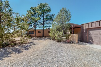 556 Black Bear Place NE, Albuquerque, NM 87122