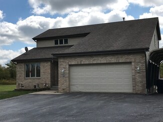 140 225th St, Steger, IL 60475