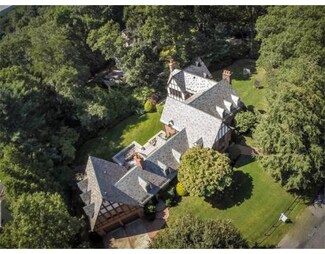 30 Hundreds Cir, Wellesley Hills, MA 02481