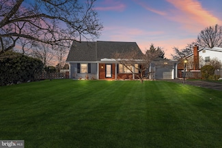 4208 Plaza Ln, Fairfax, VA 22033