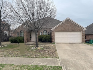 714 Oak Creek Dr, Cedar Hill, TX 75104