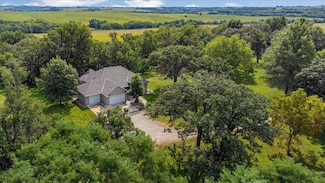 11688 425th St, MacEdonia, IA 51549
