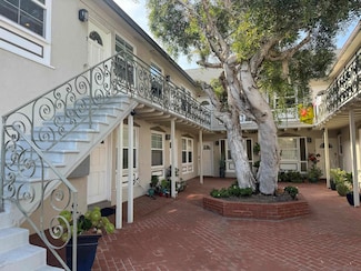 215 Bonair St Unit 8, La Jolla, CA 92037
