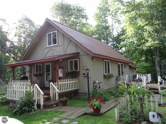 514 Pineridge Ct, Alger, MI 48610