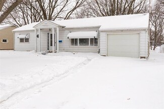 315 N 16th St, Clear Lake, IA 50428