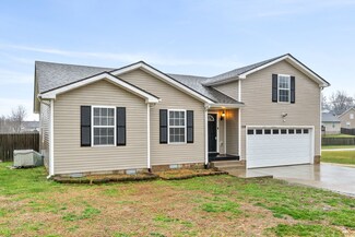 104 Kerrington Ct, Oak Grove, KY 42262