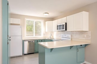 4241 Sylvia Ln N, Saint Paul, MN 55126