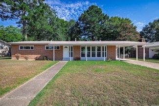 1904 Center St, Arkadelphia, AR 71923