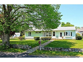 821 Pearse Rd, Swansea, MA 02777