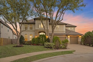 2815 Gallion Dr, Sugar Land, TX 77479