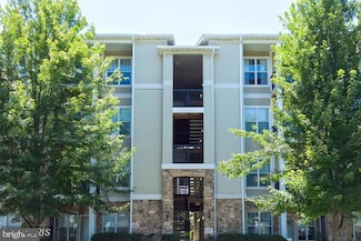 5106 Travis Edward Way, Centreville, VA 20120