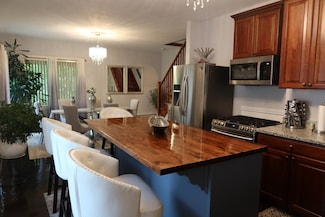 17 Lockwood Ave, Attleboro, MA 02703