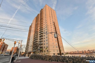 6600 Boulevard E Unit 22J, West New York, NJ 07093