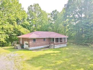 1608 Pinoak Rd, Lashmeet, WV 24733