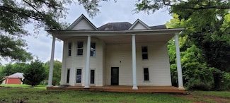 119 E Johnson St, Temple, GA 30179