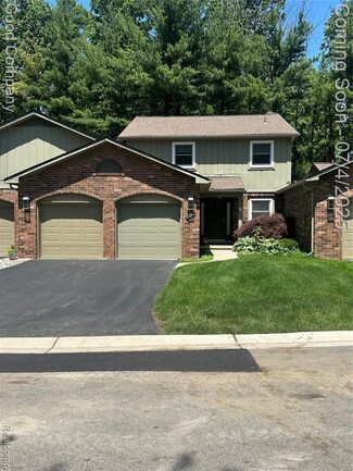 5584 N Adams Way, Bloomfield Township, MI 48302