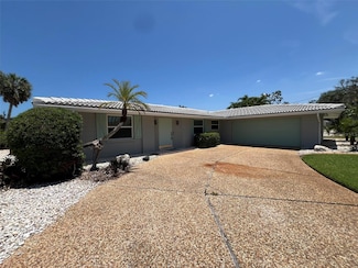 935 Contento St, Sarasota, FL 34242