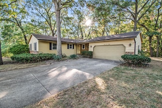 2580 Emerson Ave NW, Grand Rapids, MI 49544
